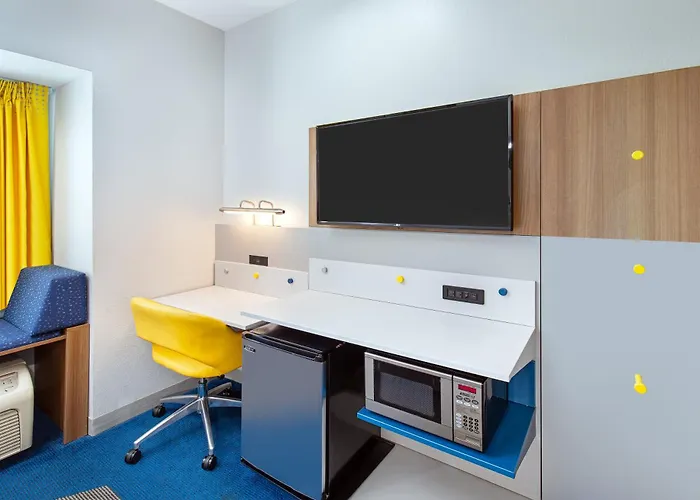 Microtel Inn & Suites Columbus North