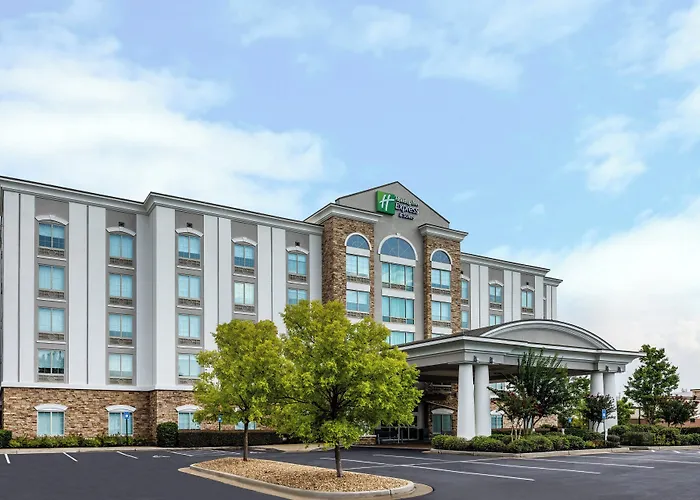 Holiday Inn Express & Suites Columbus At Northlake By Ihg